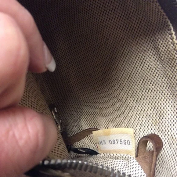 Vintage Authentic Dooney & Bourke Baguette Bag - Picture 6 of 10